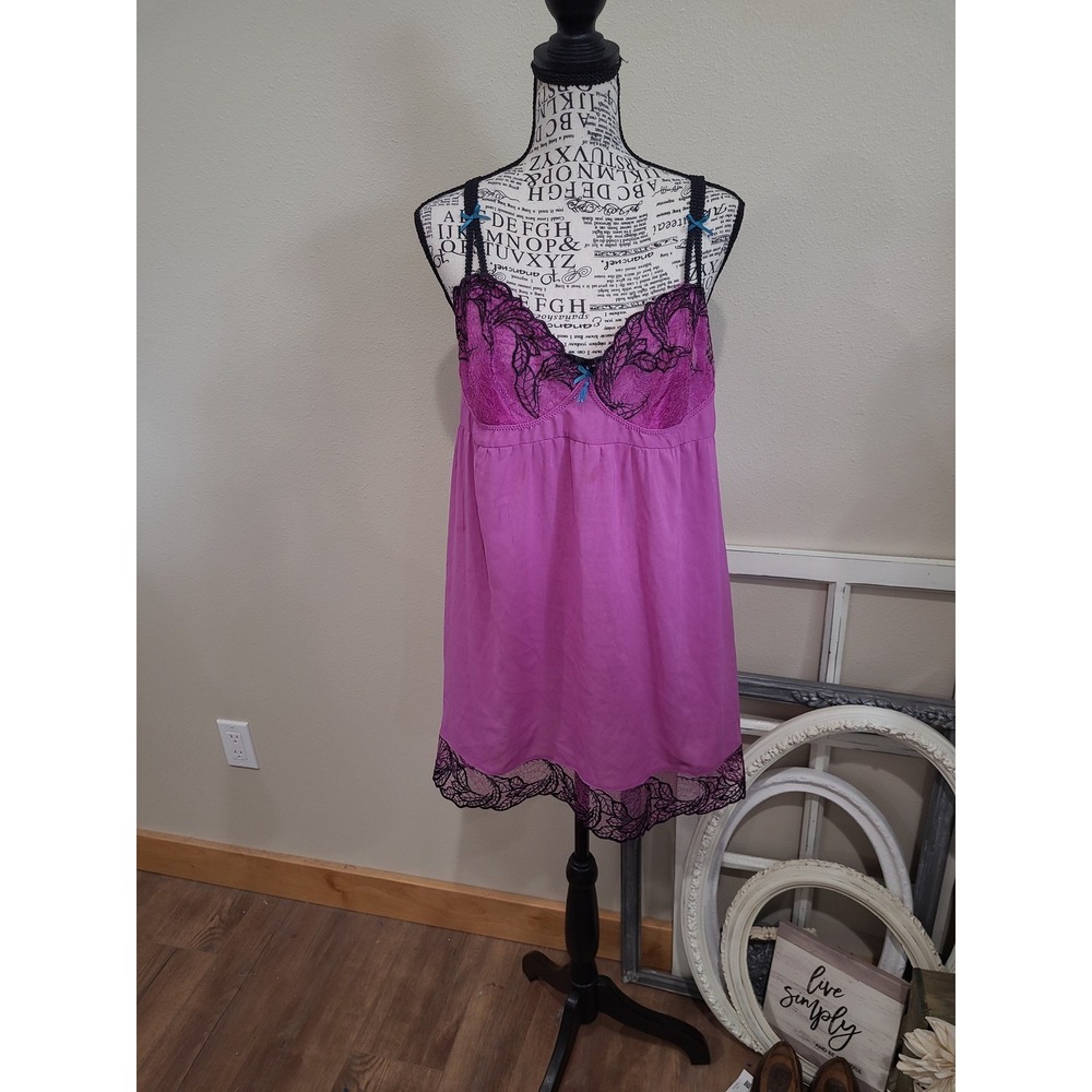 Cosmopolitan Women's SZ XL purple and black sheer lingerie baby doll slip lacey‎